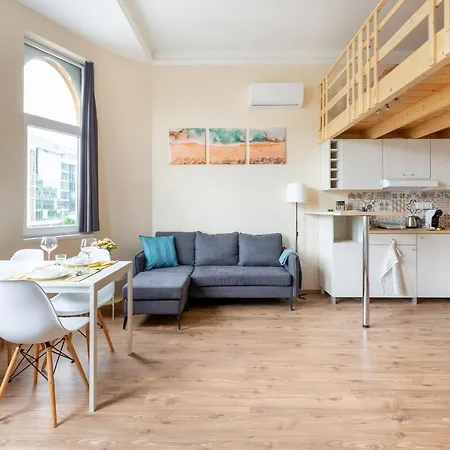 Mezzanine - Air Conditioned Apartmán *