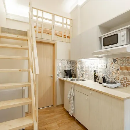 Mezzanine - Air Conditioned *