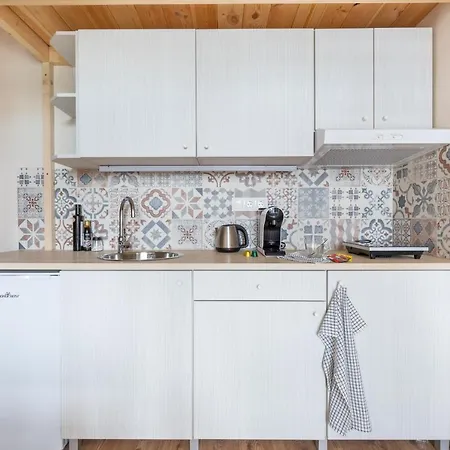 Mezzanine - Air Conditioned Apartment *