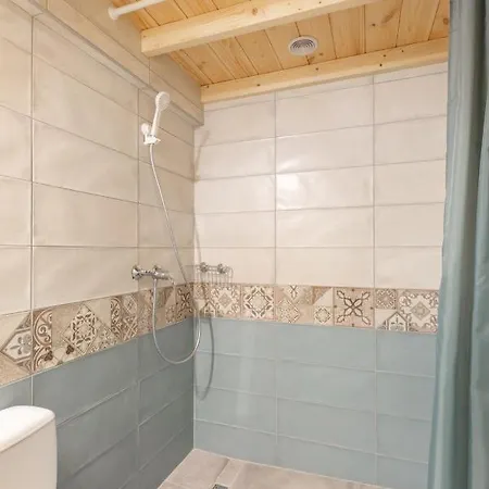 Mezzanine - Air Conditioned Apartment *