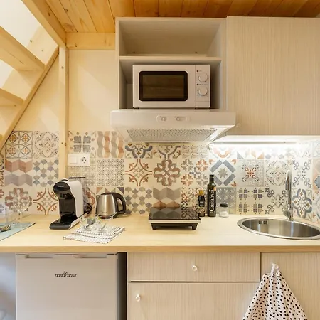 Apartment Mezzanine - Air Conditioned *