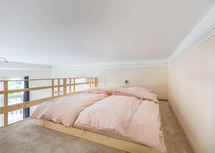 Mezzanine - Air Conditioned Apartmán *