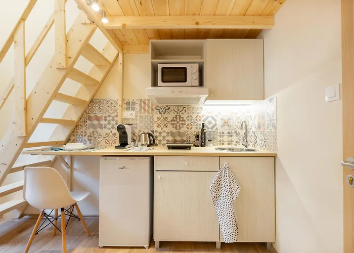 Mezzanine - Air Conditioned *
