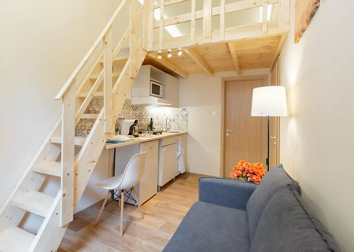 Mezzanine - Air Conditioned Apartmán