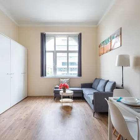 Mezzanine - Air Conditioned * Boedapest