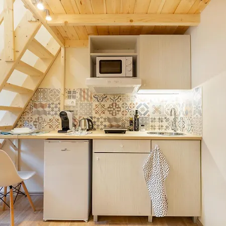 Mezzanine - Air Conditioned *