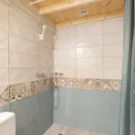 Mezzanine - Air Conditioned 아파트 *